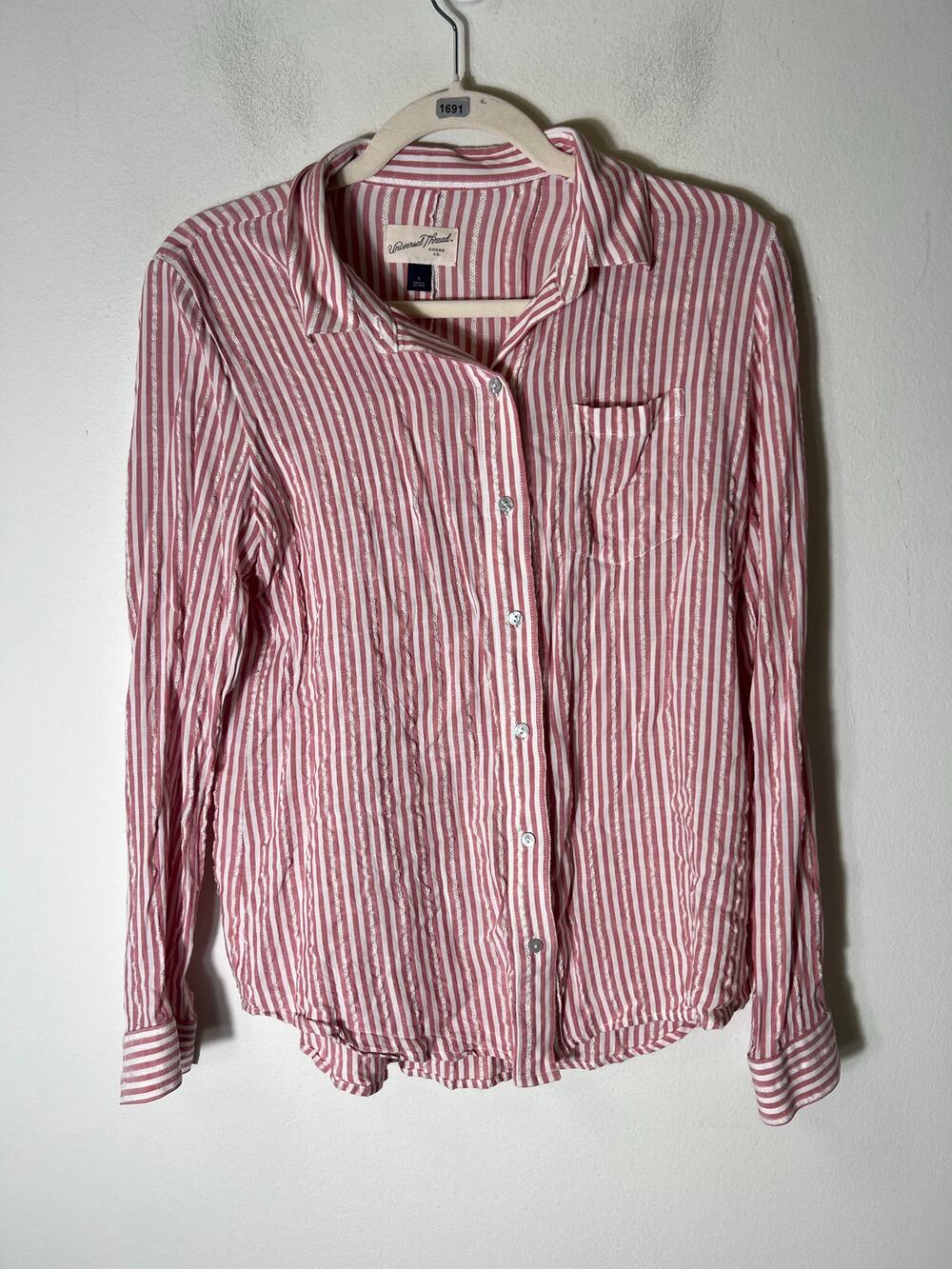 Universal Thread Red White Stripe Long Sleeve Button Up Shirt Sz S